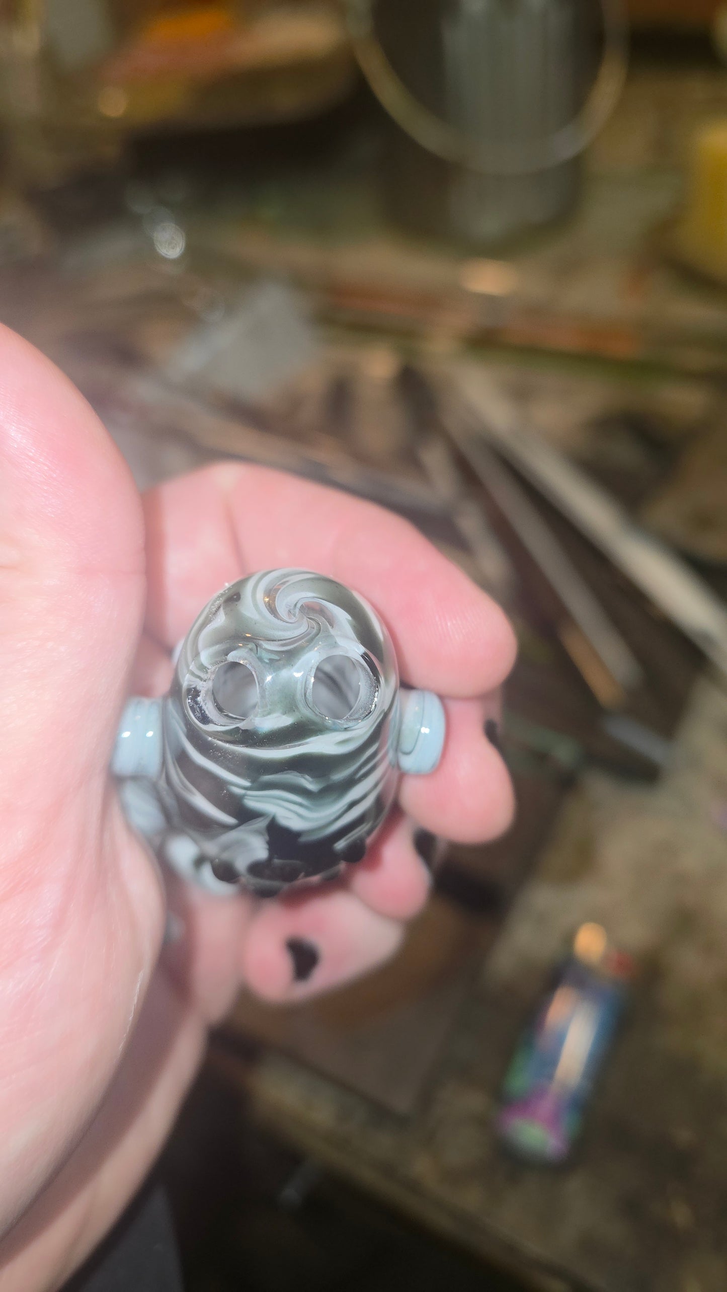 Black and white quadrapus